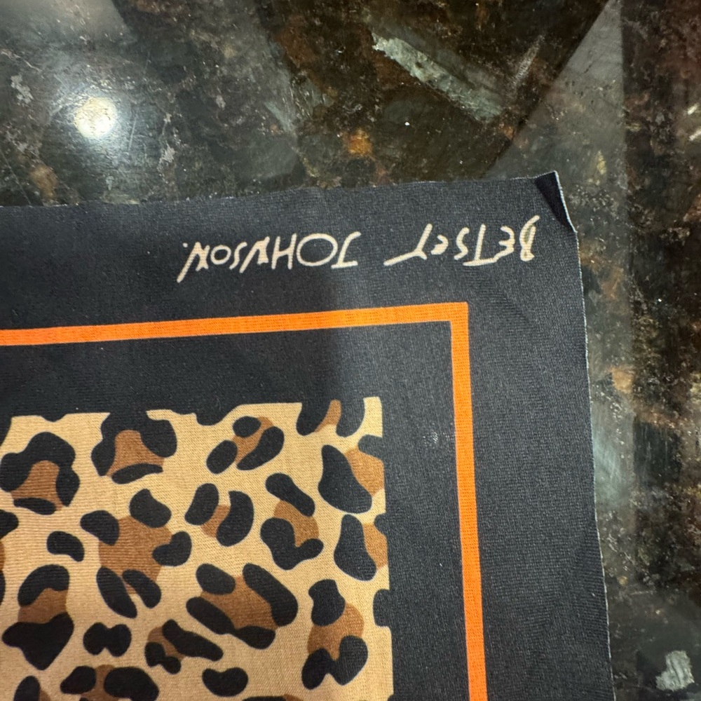 Betsey Johnson Leopard Print Sunglasses - Picture 8 of 16